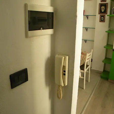 House Pratello 2 *